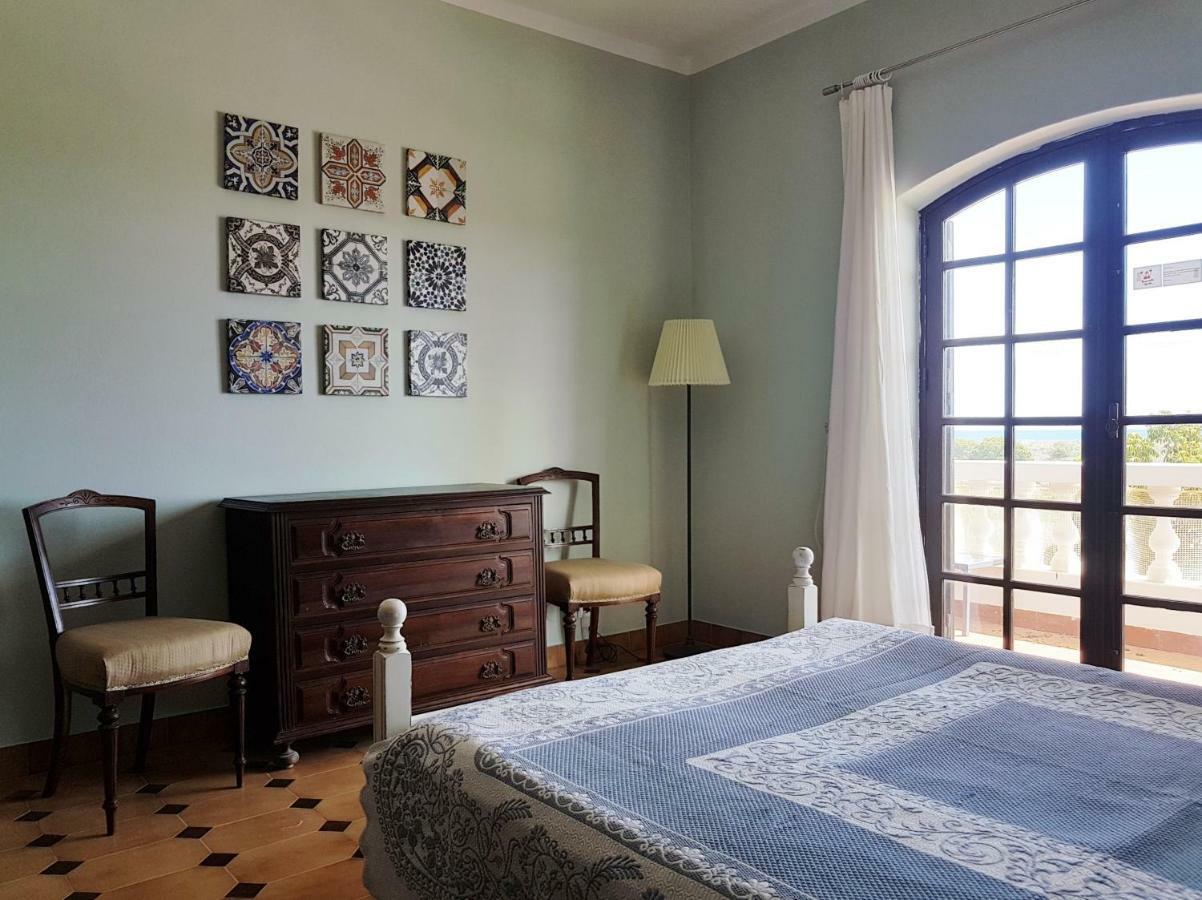 Casa Praia Mar, - Beachfront At The Meia Praia Appartement Lagos