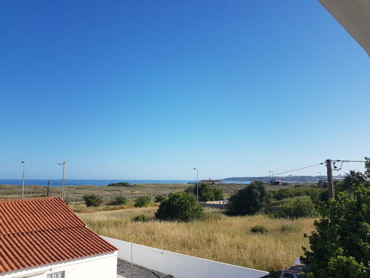 Casa Praia Mar, - Beachfront At The Meia Praia Appartement *