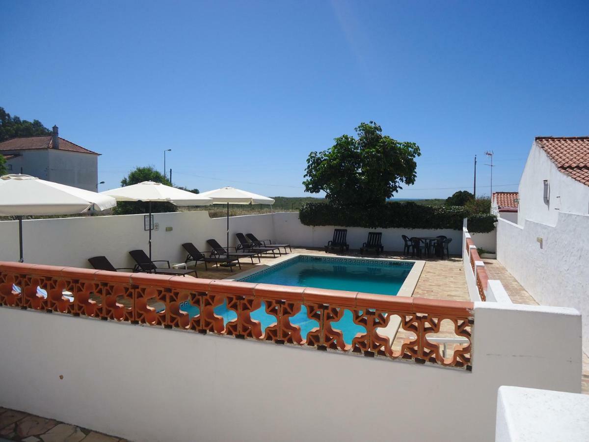Appartement Casa Praia Mar, - Beachfront At The Meia Praia *