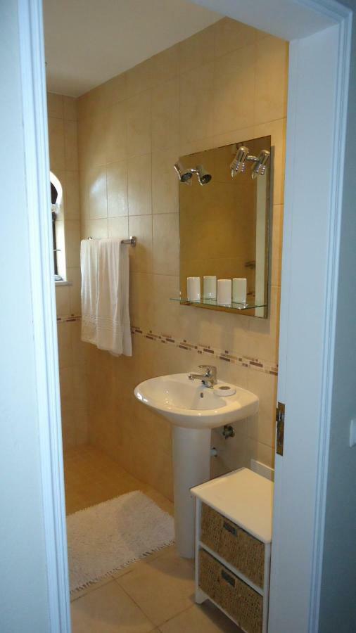 Appartement Casa Praia Mar, - Beachfront At The Meia Praia *